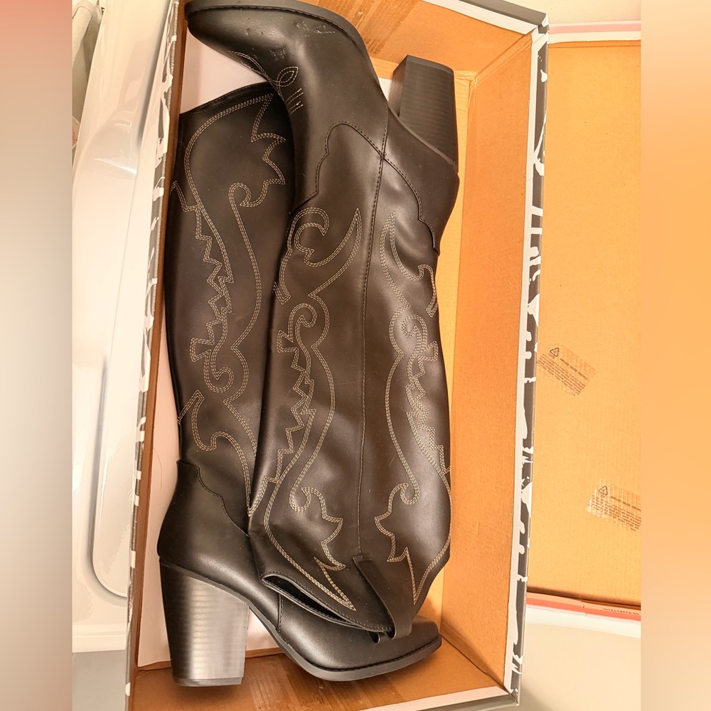 Soda Black Western Knee-High Boots with Embroidered Detailing